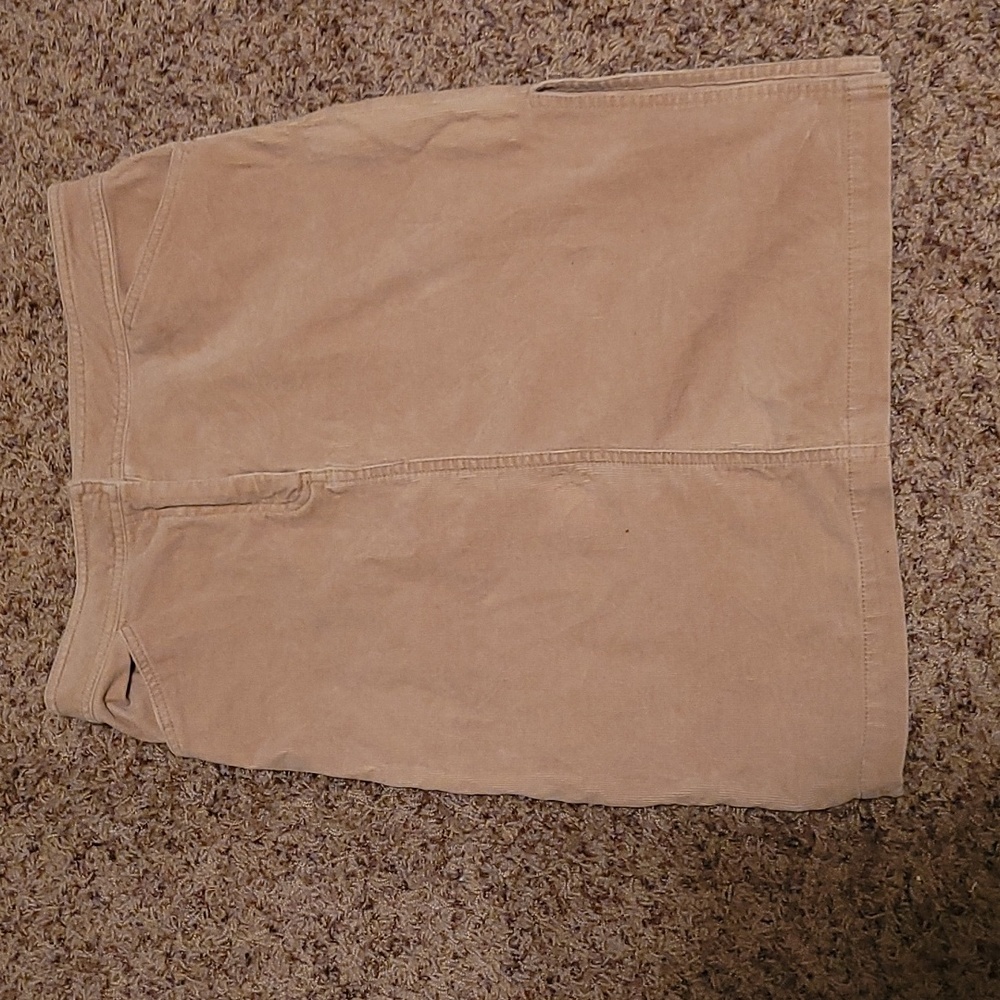 J. CREW skirt with pockets, slit on 1 side, soft with stretch